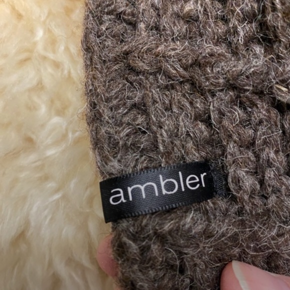 Ambler BRN Hand knit Wool Child Toque - Picture 2 of 4